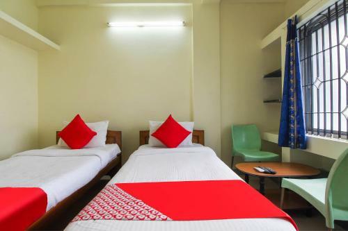 Hotel Oyo 76215 Royal Residency