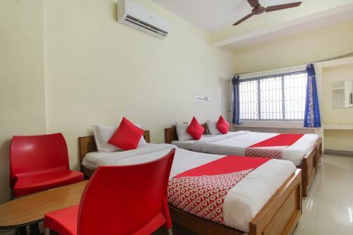 Hotel Oyo 76215 Royal Residency