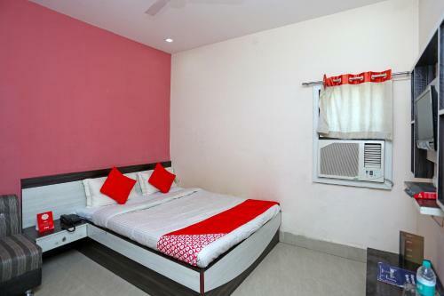 Oyo 28174 Hotel Sai Krupa