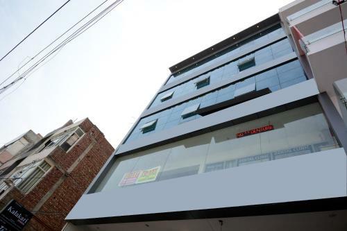 Oyo 30898 Hotel Kdm