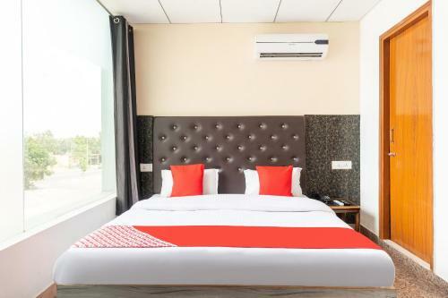 Oyo 40649 Hotel Kapoor Residency