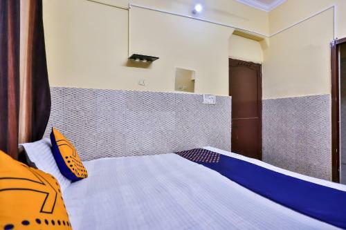 Hotel Spot On 67517 Om Sai Residency