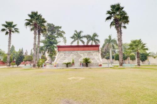 Oyo 77889 Hotel Viva City