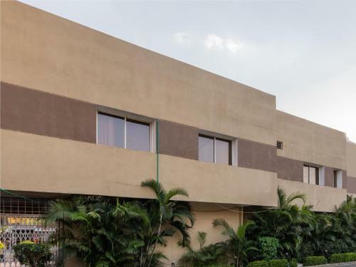 Hotel Oyo Flagship 77198 Kumili Gate