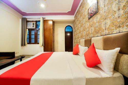 Hotel Oyo 42702 The Essence Inn