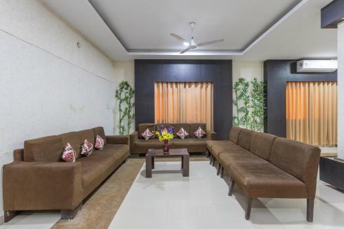 Hotel Oyo 77872 Boomrooms3