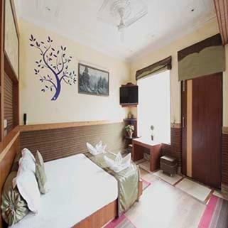 Hotel Gandhi's Paradise