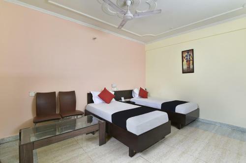 Capital O 38083 Vyas Hotel Grand Metro