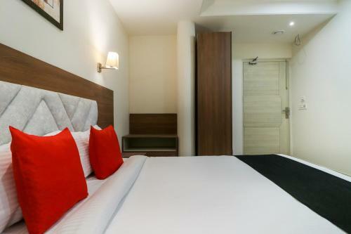 Capital O 71537 Hotel Athens