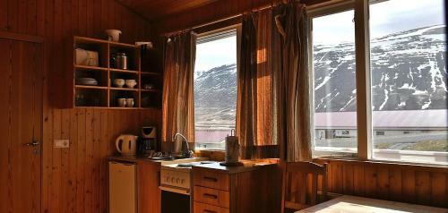 Kaffi Holar Cottages And Apartments