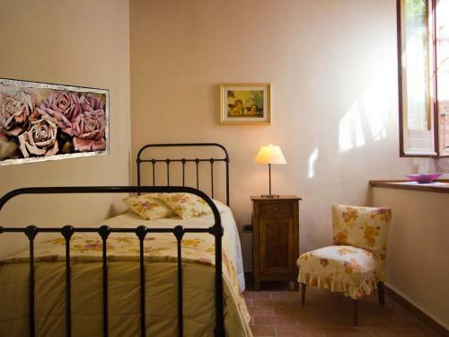 Quiet Holiday Home In Acqualagna With Swimming Pool