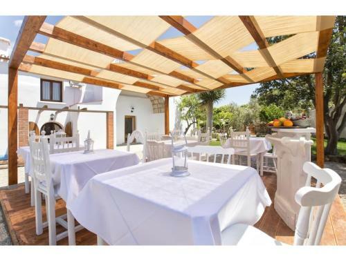 Villa Alghero, Casal Patern For 14 People With Swimming Pool