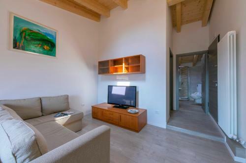 Sun House Apartments