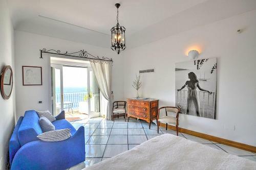 Arienzo Villa Sleeps 12 With Pool And Air Con