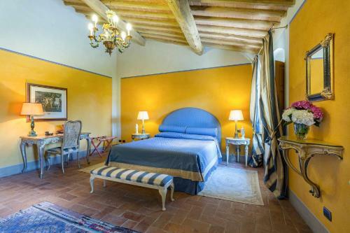 Badia Cantignano Villa Sleeps 12 With Pool And Air Con