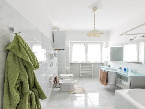 Dreamy Apartment In Bari With Lift