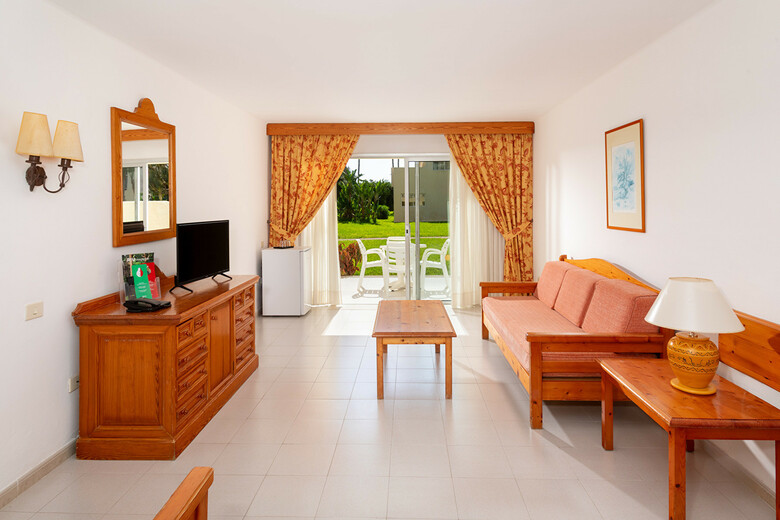 Hotel Riu Oliva Beach Resort