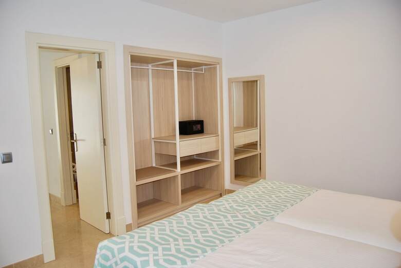 Hotel Broncemar Beach Suites