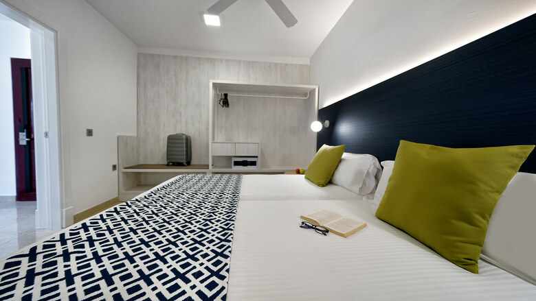 Hotel Broncemar Beach Suites