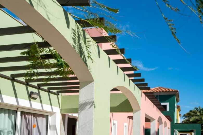 Hotel Broncemar Beach Suites