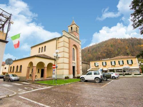 Fascinating Apartment In Borgo Pace With Barbecue