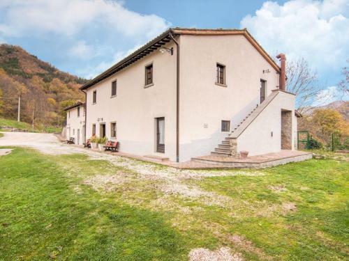 Homey Apartment In Borgo Pace With Jacuzzi