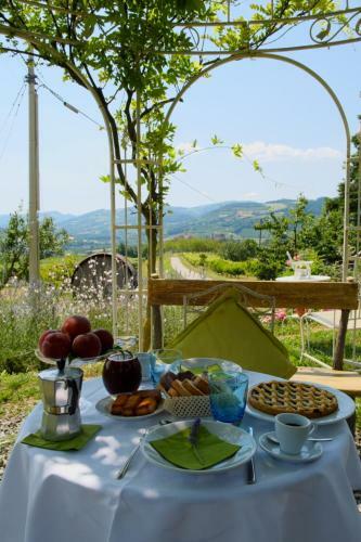 Agroturismo Tre Colline In Langa