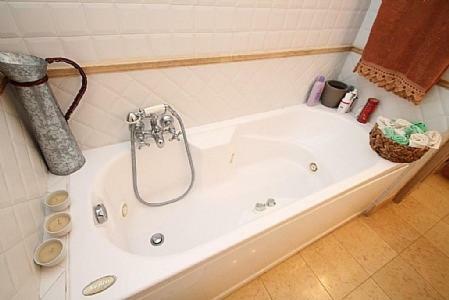 Campagnano Di Roma Villa Sleeps 9 Pool Wifi
