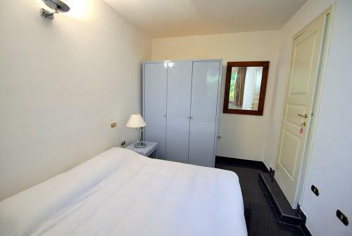 Meina Villa Sleeps 4 Pool Wifi