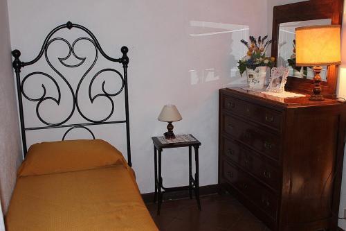 Colle Di Val D'elsa Villa Sleeps 8 Pool