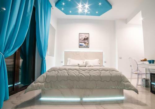Hostal Tiffany's Lifestyle Suites