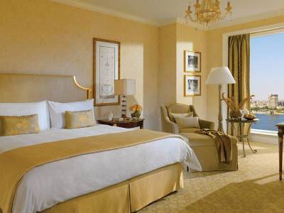 Hotel Four Seasons First Residence