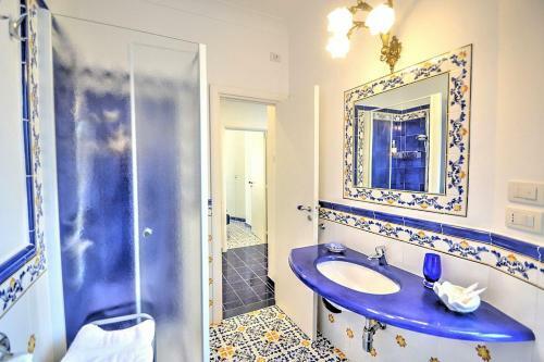 Marina Del Cantone Villa Sleeps 14 Pool Air Con