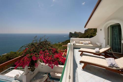 Nerano Villa Sleeps 10 With Pool Air Con And Wifi