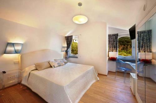 Nerano Villa Sleeps 10 With Pool Air Con And Wifi