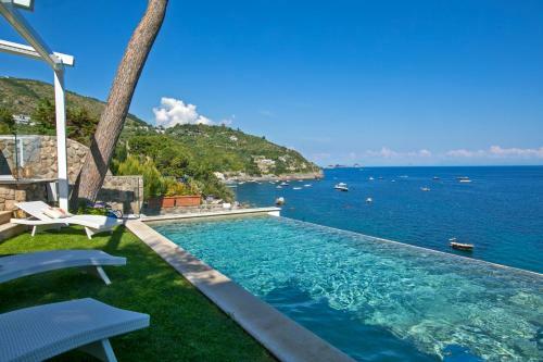 Nerano Villa Sleeps 12 With Pool Air Con And Wifi