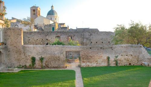 Bed & Breakfast Torre Della Loggia - Dimora Storica - Ortona