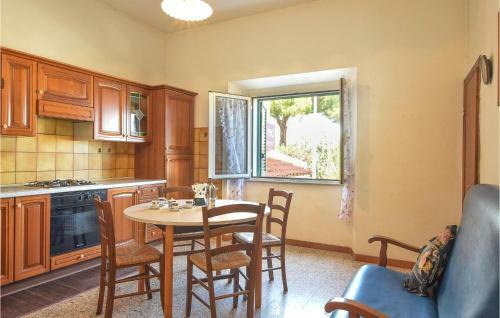 Awesome Apartment In Palau W/ 2 Bedrooms