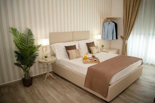 Hostal Porta Aragonese Luxury Rooms