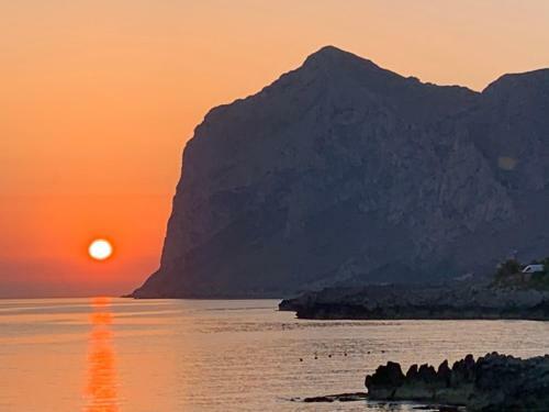 Mondello Sea View Beach Apartment