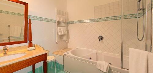 Nocelle Villa Sleeps 2 Air Con Wifi