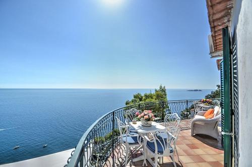 Positano Villa Sleeps 8 Pool Air Con