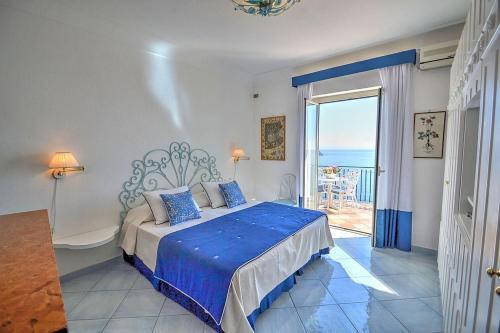 Positano Villa Sleeps 8 Pool Air Con