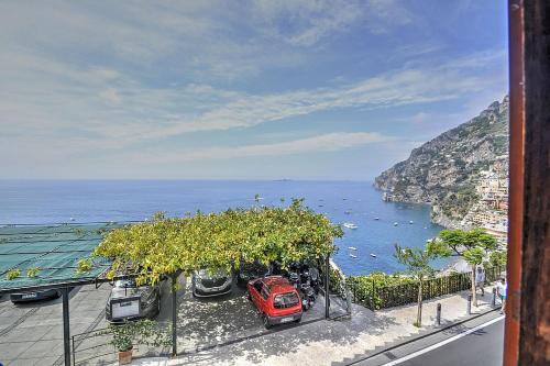 Positano Villa Sleeps 8 With Pool And Air Con