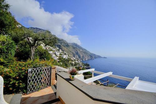 Praiano Villa Sleeps 4 Air Con Wifi