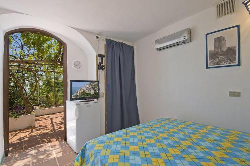 Praiano Villa Sleeps 9 Air Con Wifi