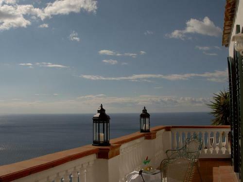 Praiano Villa Sleeps 4 Air Con Wifi