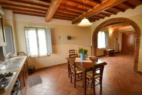 Pozzo Della Chiana Villa Sleeps 24 Pool Air Con
