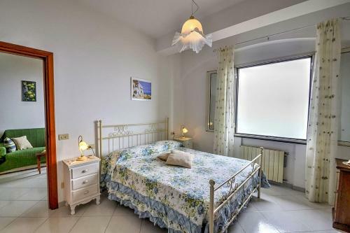Praiano Apartment Sleeps 3 Air Con Wifi