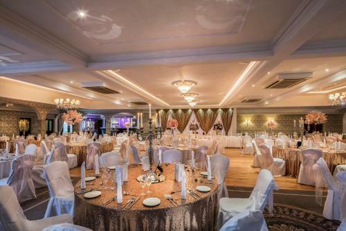 Devon Inn Hotel